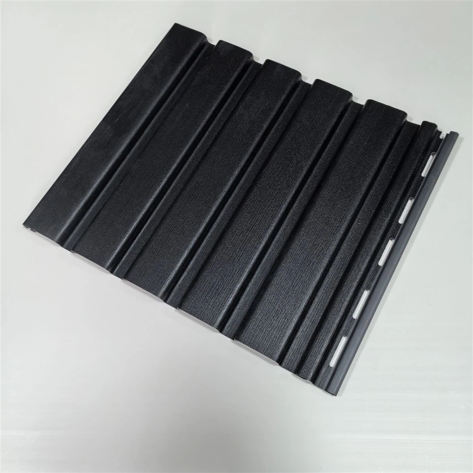 Painéis de teto de PVC de baixo custo adequados para qualquer espaço interno